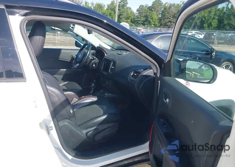 2019 Jeep Compass Trailhawk 4X4 from USA, damaged, VIN 3C4NJDDBXKT722474